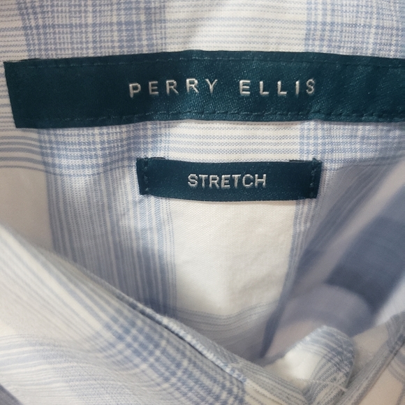 Perry Ellis plaid button down shirt - Picture 4 of 5